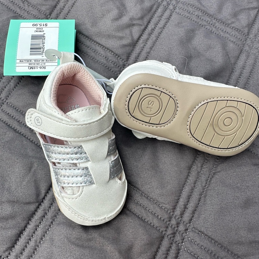 Baby’s white shoes by stride rite - Picture 6 of 6